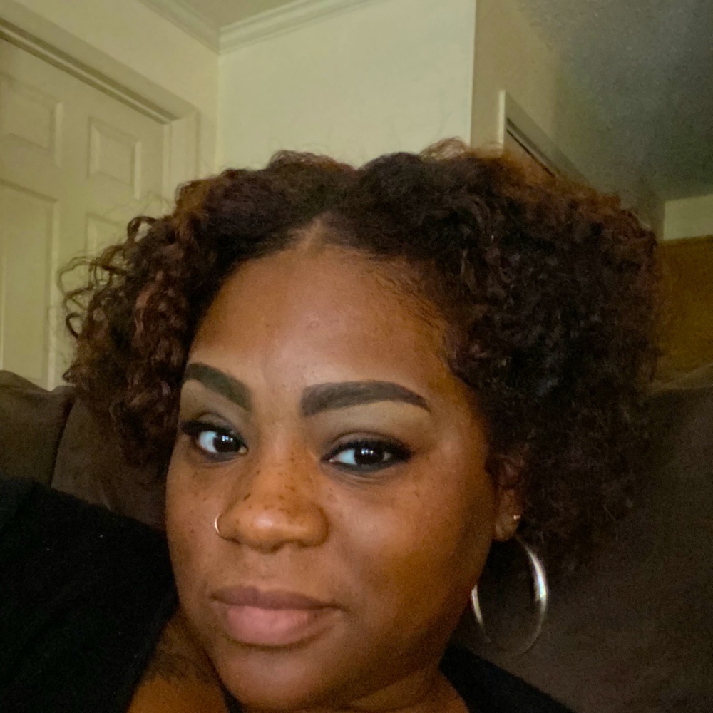 Meet your Posher, Ebony